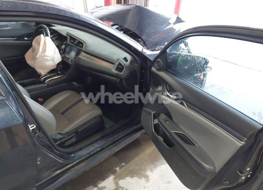 Photo 5 of 2016 Honda Civic EX-L (VIN 19XFC1F74GE029949)