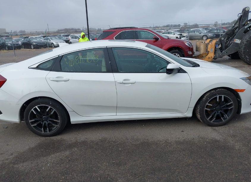 Photo 13 of 2017 Honda Civic EX-L (VIN 19XFC1F74HE020539)