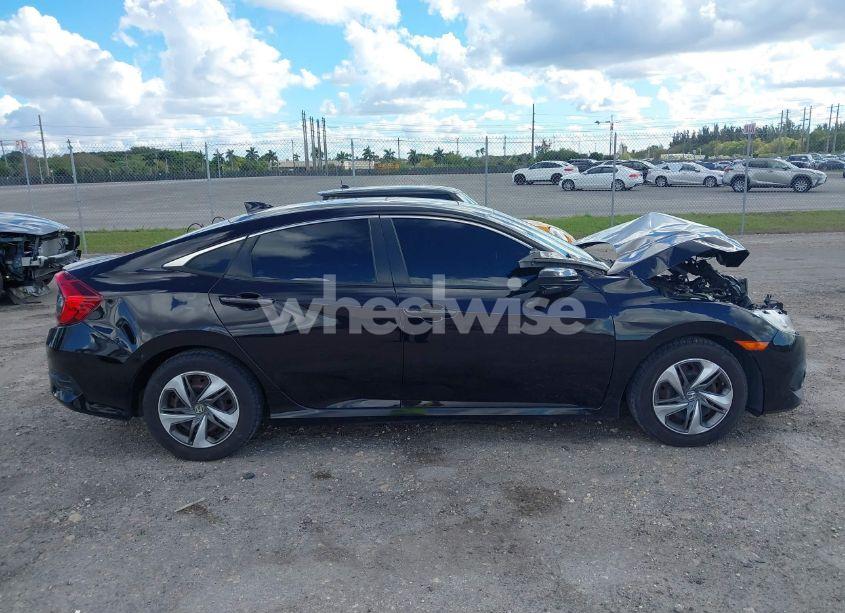 Photo 13 of 2018 Honda Civic EX-L (VIN 19XFC1F74JE003908)