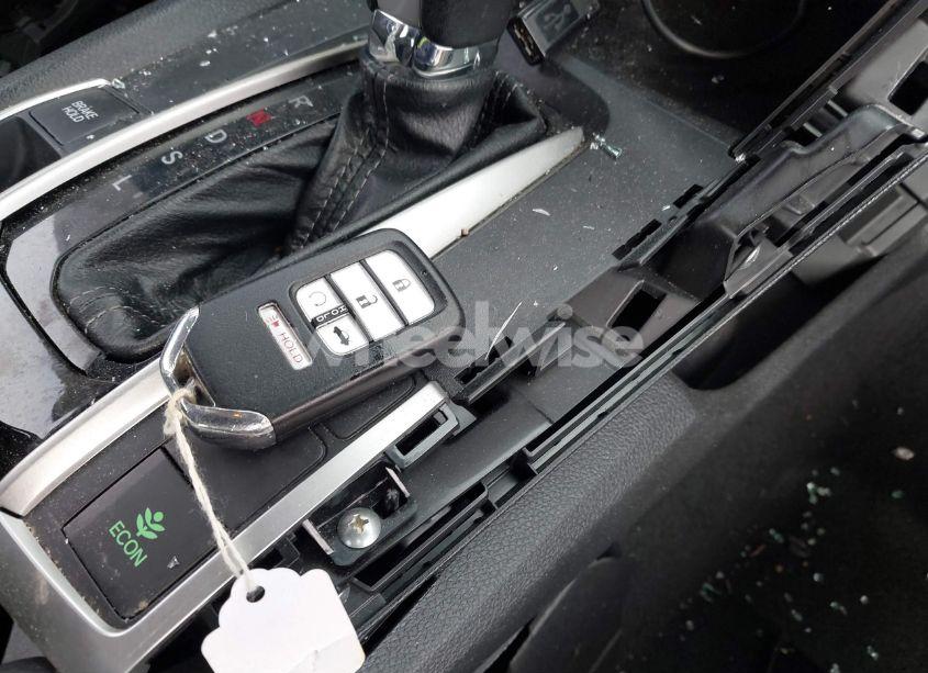 Photo 11 of 2020 Honda Civic EX-L (VIN 19XFC1F74LE017603)