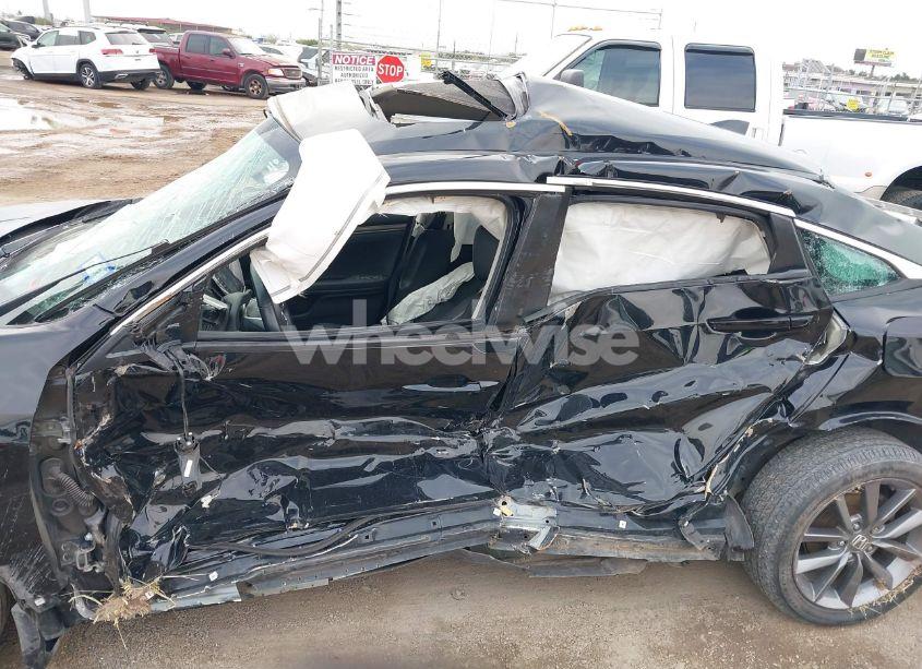 Photo 6 of 2020 Honda Civic EX-L (VIN 19XFC1F74LE017603)