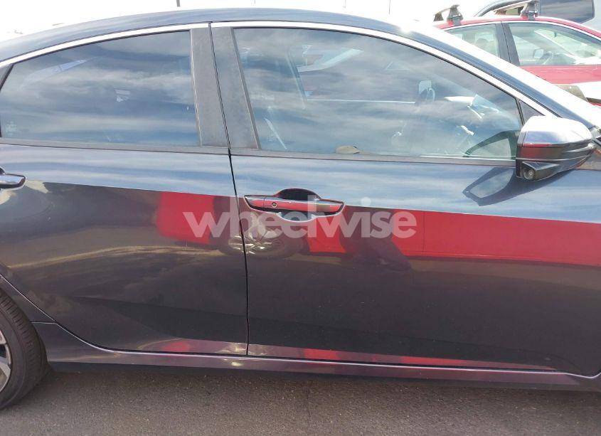 Photo 13 of 2016 Honda Civic EX-L (VIN 19XFC1F75GE209201)