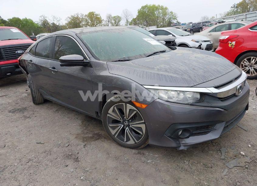 2017 Honda Civic EX-L (VIN 19XFC1F75HE200211) main photo