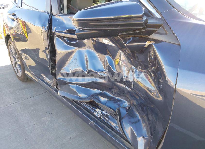 Photo 6 of 2019 Honda Civic EX-L (VIN 19XFC1F75KE202936)