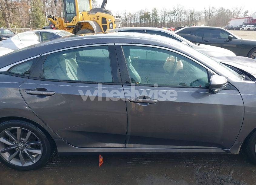 Photo 13 of 2019 Honda Civic EX-L (VIN 19XFC1F75KE215847)