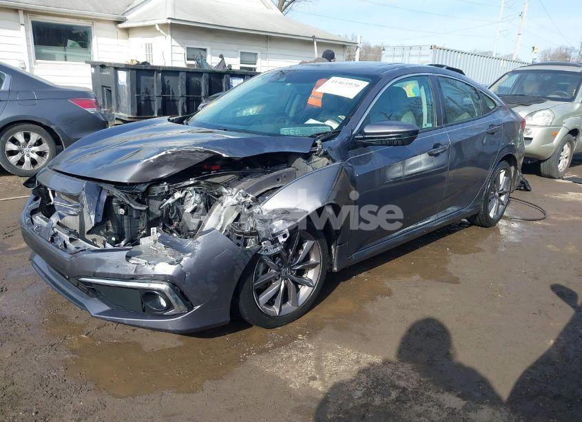 Photo 2 of 2019 Honda Civic EX-L (VIN 19XFC1F75KE215847)