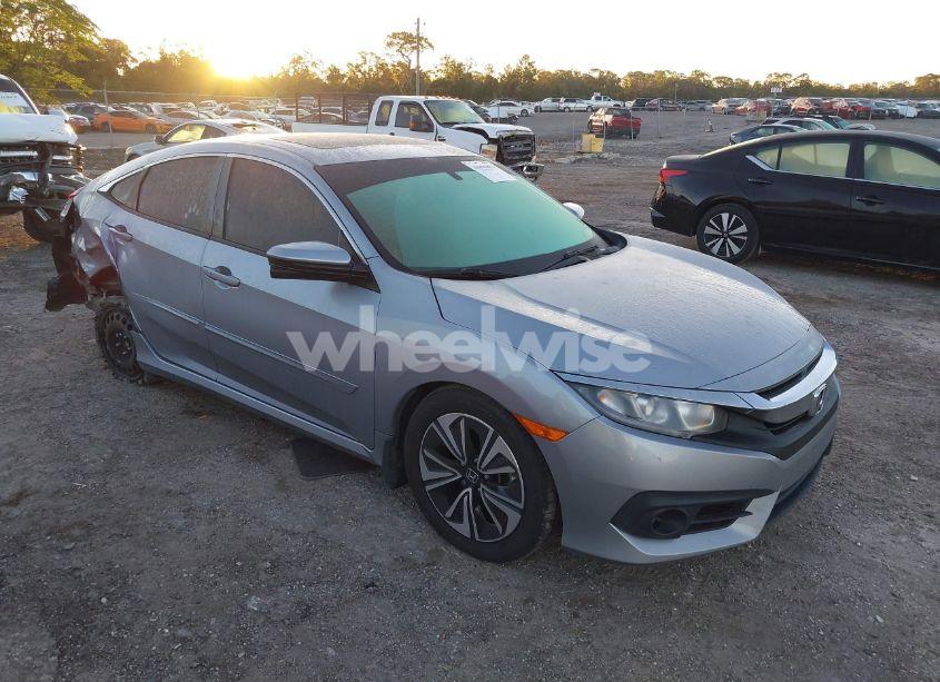 2016 Honda Civic EX-L (VIN 19XFC1F76GE020136) main photo