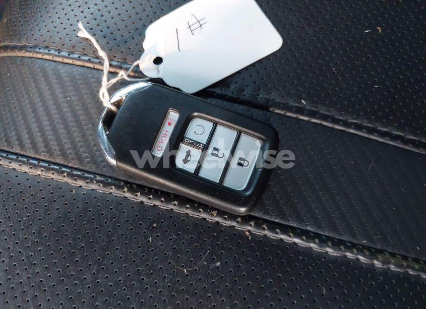 Photo 11 of 2016 Honda Civic EX-L (VIN 19XFC1F76GE020136)