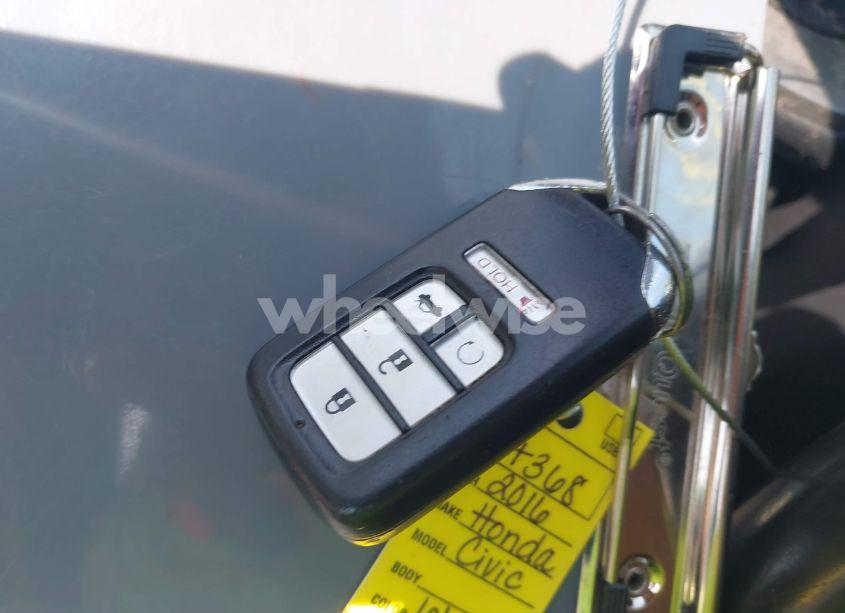 Photo 11 of 2016 Honda Civic EX-L (VIN 19XFC1F76GE200247)