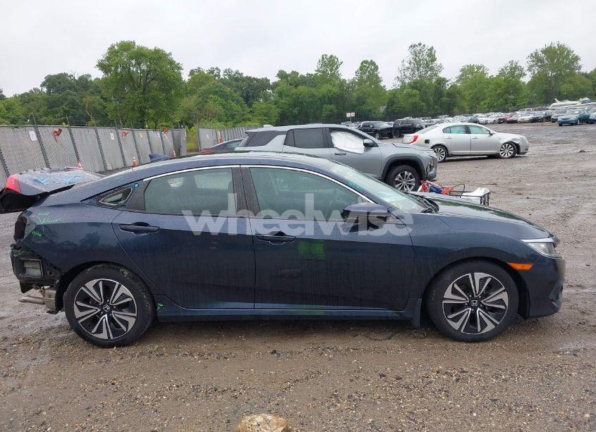 Photo 13 of 2017 Honda Civic EX-L (VIN 19XFC1F76HE008408)
