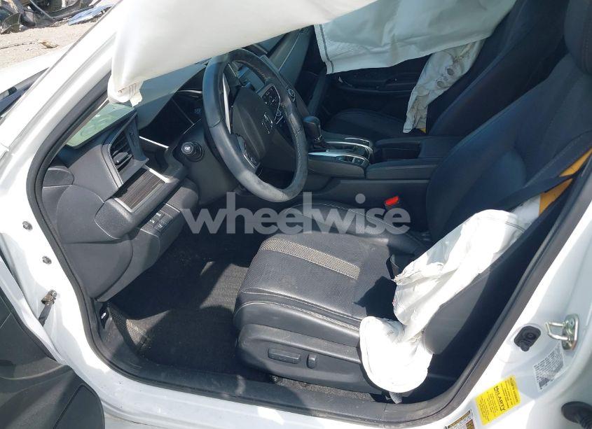 Photo 5 of 2020 Honda Civic EX-L (VIN 19XFC1F76LE004643)