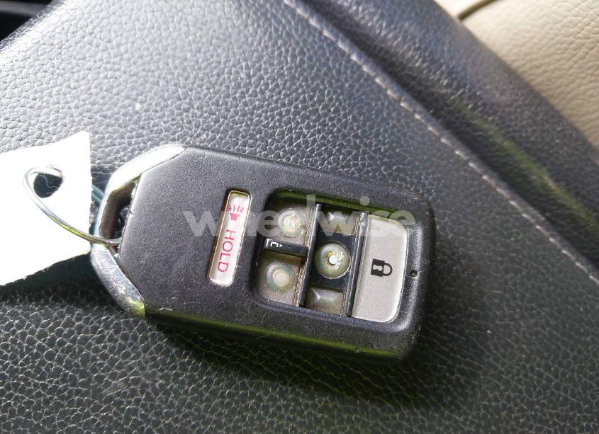 Photo 11 of 2016 Honda Civic EX-L (VIN 19XFC1F77GE003569)