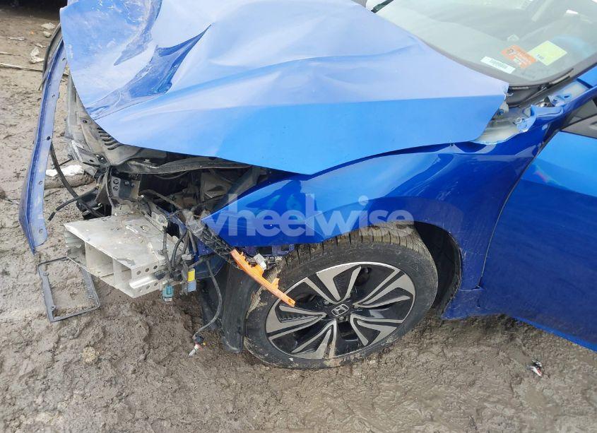 Photo 6 of 2016 Honda Civic EX-L (VIN 19XFC1F77GE043120)