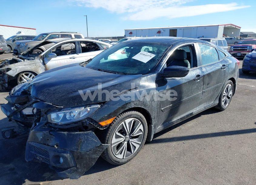 Photo 2 of 2017 Honda Civic EX-L (VIN 19XFC1F77HE015318)