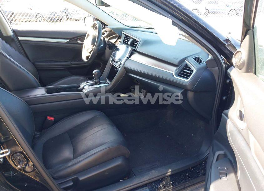Photo 5 of 2017 Honda Civic EX-L (VIN 19XFC1F77HE015318)