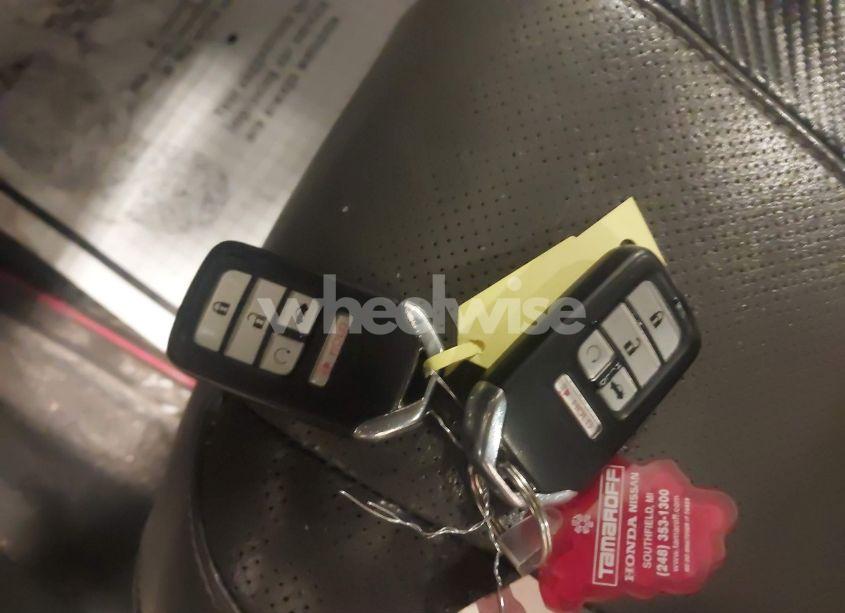 Photo 11 of 2017 Honda Civic EX-L (VIN 19XFC1F77HE017764)