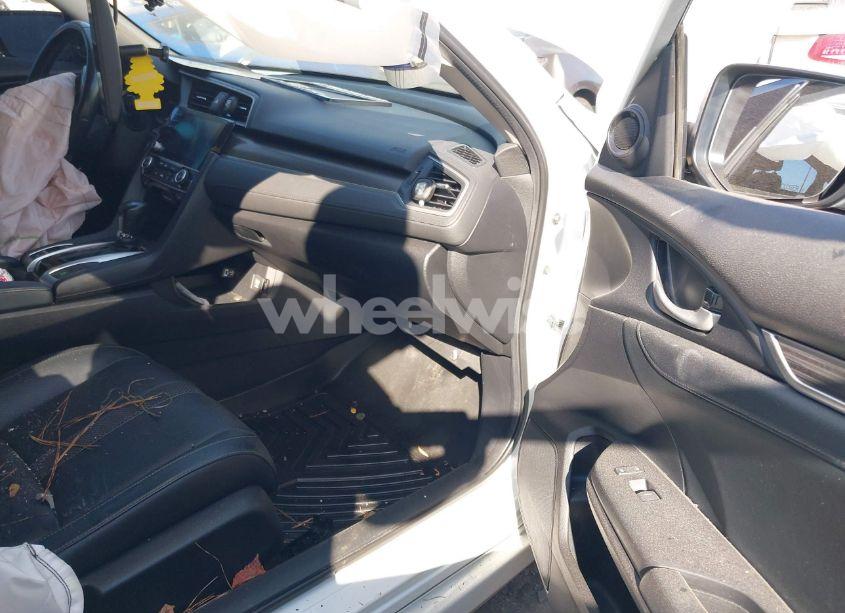 Photo 5 of 2019 Honda Civic EX-L (VIN 19XFC1F77KE012085)