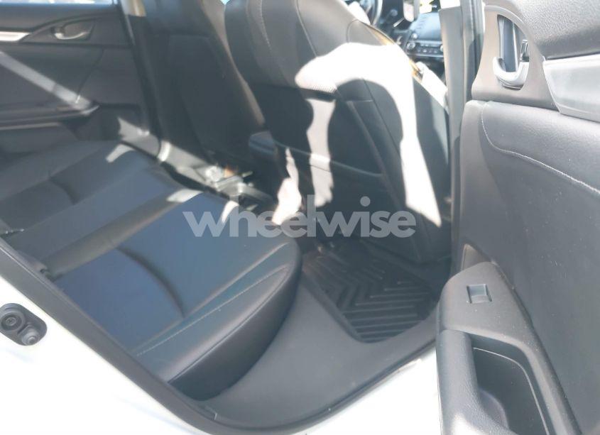 Photo 8 of 2019 Honda Civic EX-L (VIN 19XFC1F77KE012085)