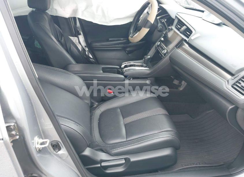 Photo 5 of 2020 Honda Civic EX-L (VIN 19XFC1F77LE003372)