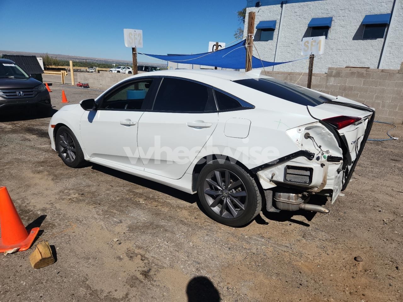 Photo 2 of 2020 HONDA CIVIC EXL (VIN 19XFC1F77LE023220)