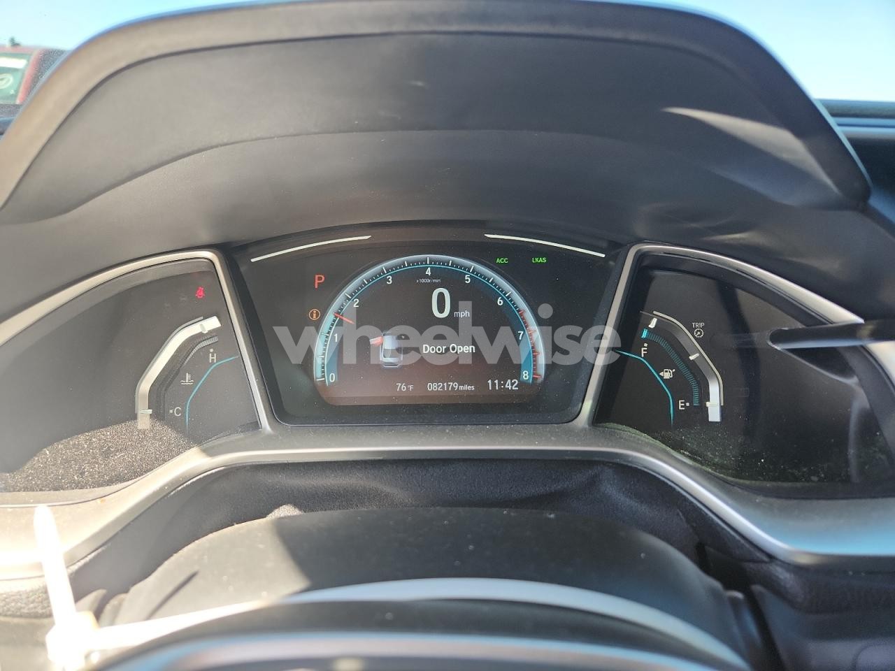 Photo 9 of 2020 HONDA CIVIC EXL (VIN 19XFC1F77LE023220)