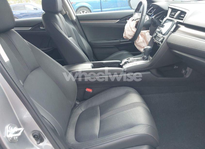 Photo 5 of 2021 Honda Civic EX-L (VIN 19XFC1F77ME008461)