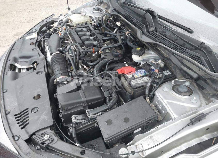 Photo 10 of 2021 Honda Civic EX-L (VIN 19XFC1F77ME011926)