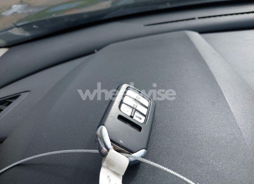 Photo 11 of 2016 Honda Civic EX-L (VIN 19XFC1F78GE201822)