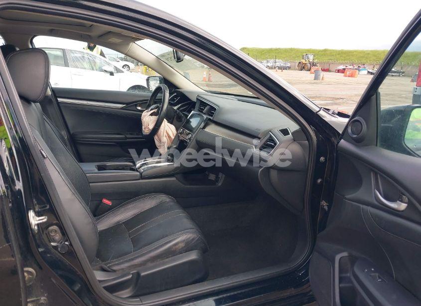 Photo 5 of 2016 Honda Civic EX-L (VIN 19XFC1F78GE201822)