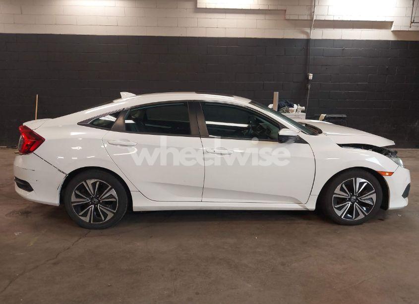Photo 13 of 2016 Honda Civic EX-L (VIN 19XFC1F78GE214005)