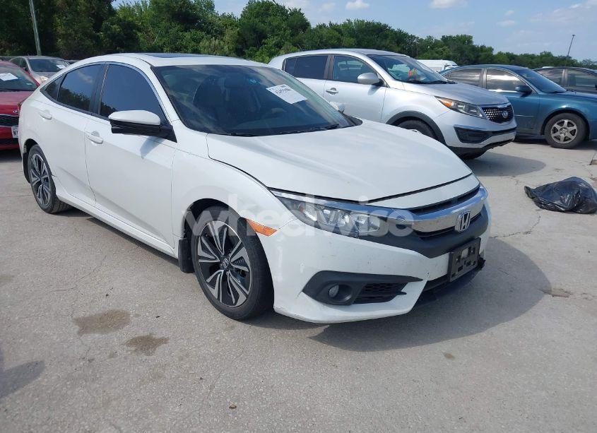 2017 Honda Civic EX-L (VIN 19XFC1F78HE008832) main photo