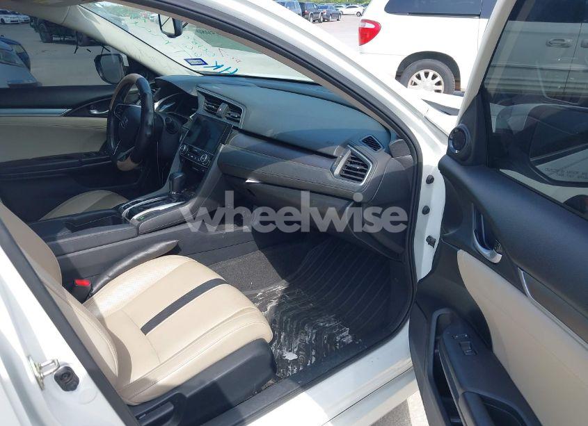 Photo 5 of 2017 Honda Civic EX-L (VIN 19XFC1F78HE008832)