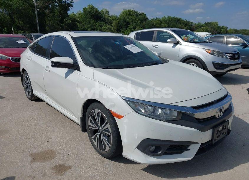 Photo 6 of 2017 Honda Civic EX-L (VIN 19XFC1F78HE008832)