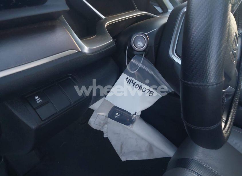 Photo 18 of 2017 Honda Civic EX-L (VIN 19XFC1F78HE210392)