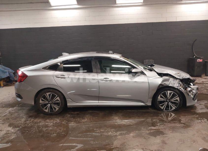 Photo 13 of 2016 Honda Civic EX-L (VIN 19XFC1F79GE037125)