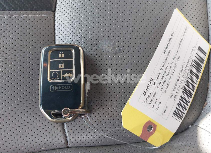 Photo 11 of 2016 Honda Civic EX-L (VIN 19XFC1F79GE209864)