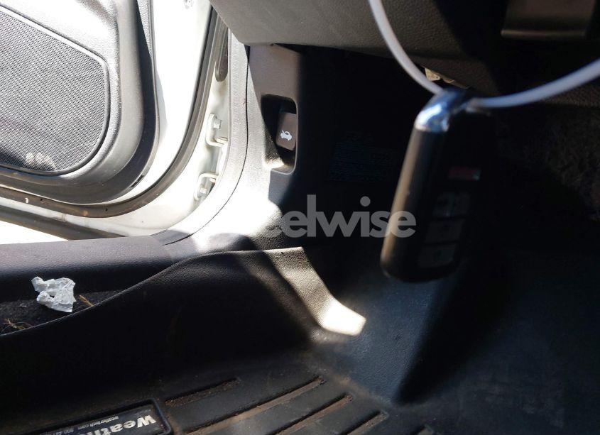 Photo 11 of 2019 Honda Civic EX-L (VIN 19XFC1F79KE001976)