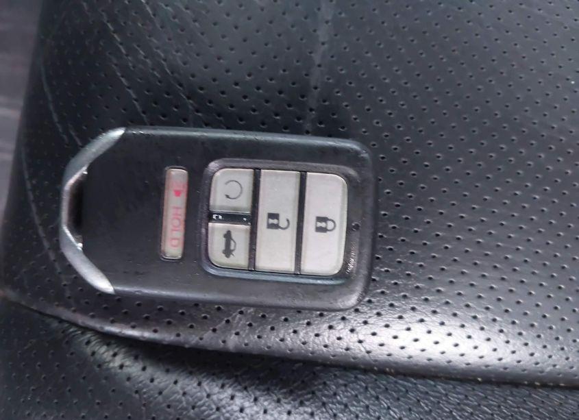 Photo 11 of 2017 Honda Civic EX-L (VIN 19XFC1F7XHE001378)