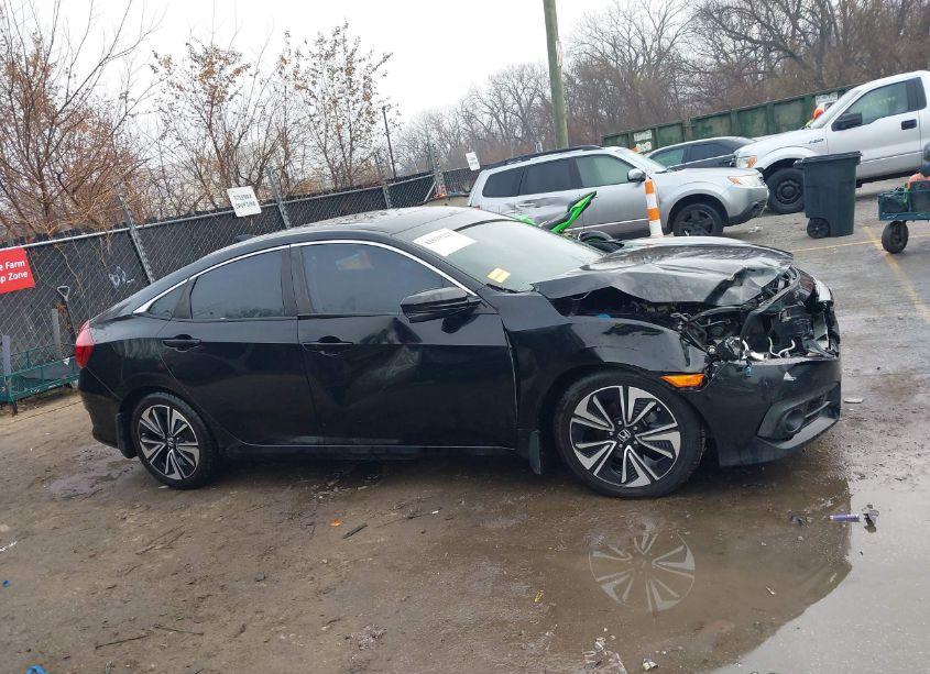 Photo 13 of 2017 Honda Civic EX-L (VIN 19XFC1F7XHE001378)