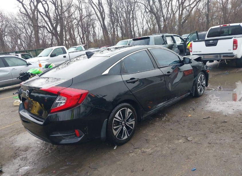 Photo 4 of 2017 Honda Civic EX-L (VIN 19XFC1F7XHE001378)