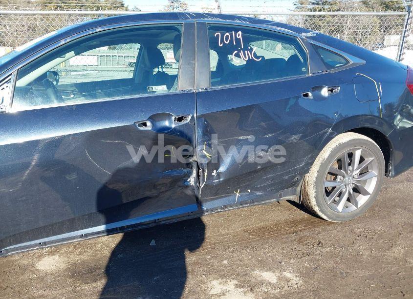 Photo 6 of 2019 Honda Civic EX-L (VIN 19XFC1F7XKE216640)