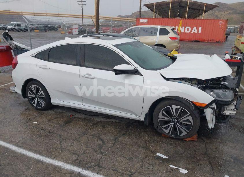 Photo 13 of 2020 Honda Civic EX-L (VIN 19XFC1F7XLE208720)