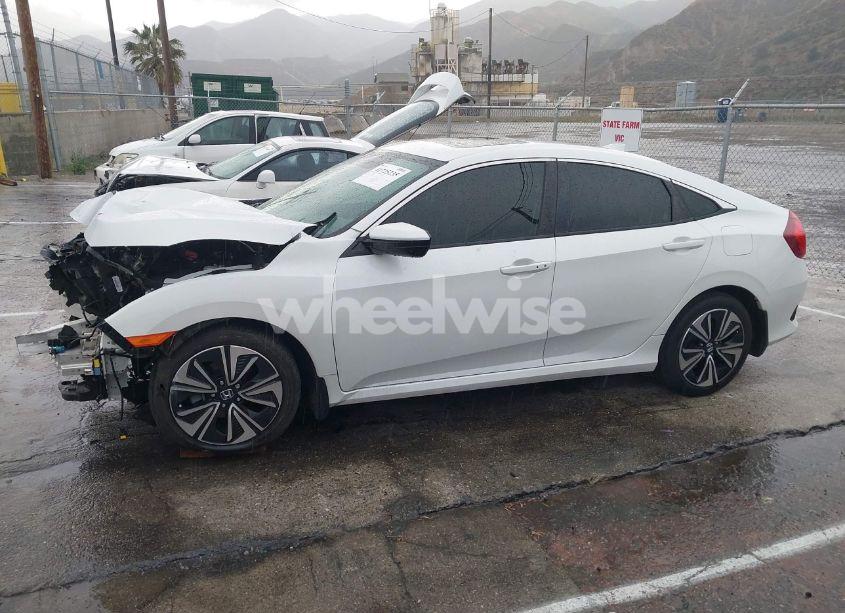 Photo 14 of 2020 Honda Civic EX-L (VIN 19XFC1F7XLE208720)