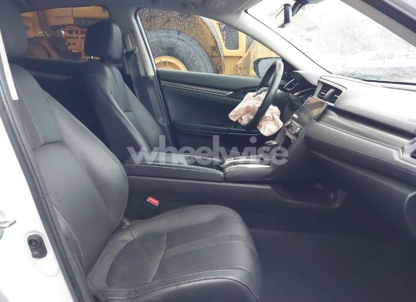 Photo 5 of 2020 Honda Civic EX-L (VIN 19XFC1F7XLE208720)