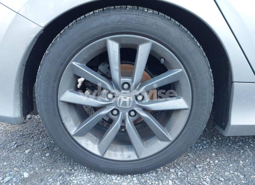 Photo 12 of 2021 Honda Civic EX-L (VIN 19XFC1F7XME001763)