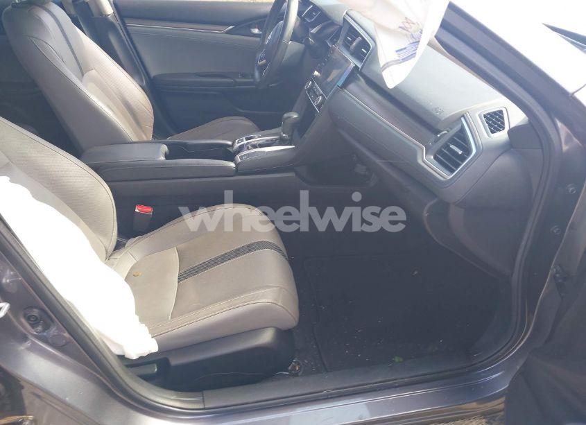 Photo 5 of 2021 Honda Civic EX-L (VIN 19XFC1F7XME009992)