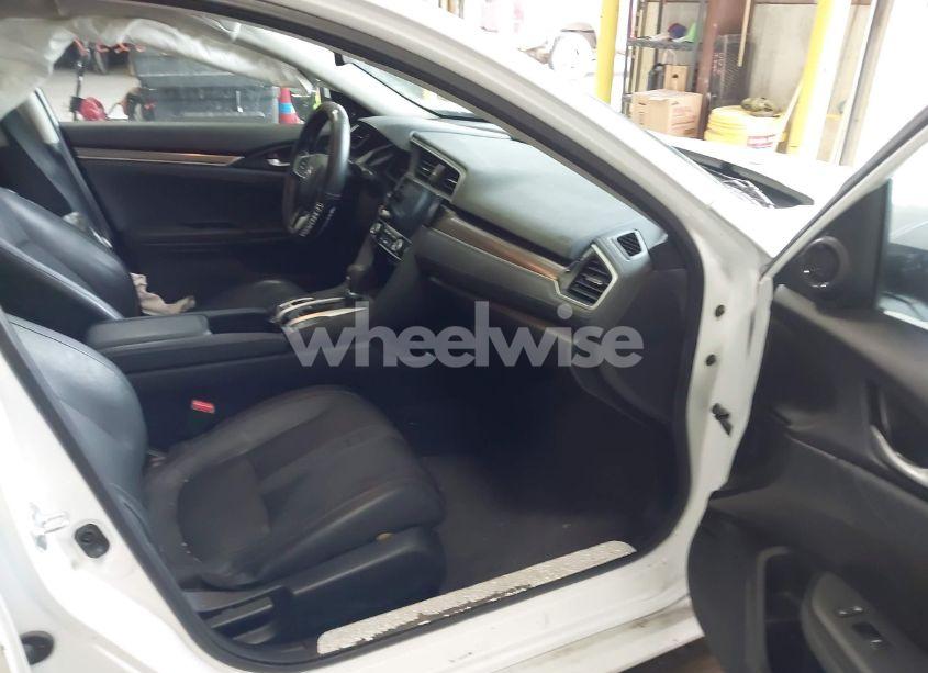 Photo 5 of 2021 Honda Civic EX-L (VIN 19XFC1F7XME202207)