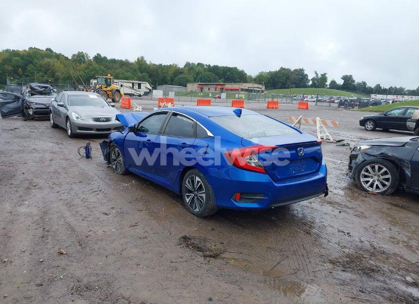 Photo 3 of 2017 Honda Civic EX-L (VIN 19XFC1F80HE029733)