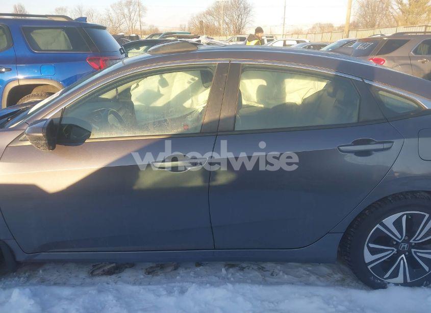 Photo 14 of 2016 Honda Civic EX-L (VIN 19XFC1F84GE000766)