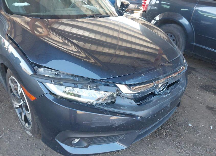 Photo 6 of 2016 Honda Civic TOURING (VIN 19XFC1F90GE011935)
